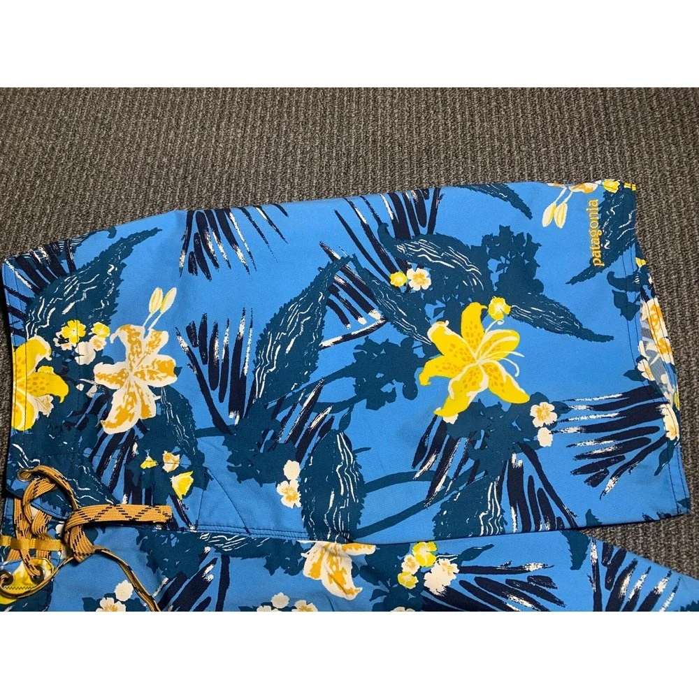 Patagonia Stretch Planing Board Shorts Zip Pocket Floral Blue Yellow Men's 31